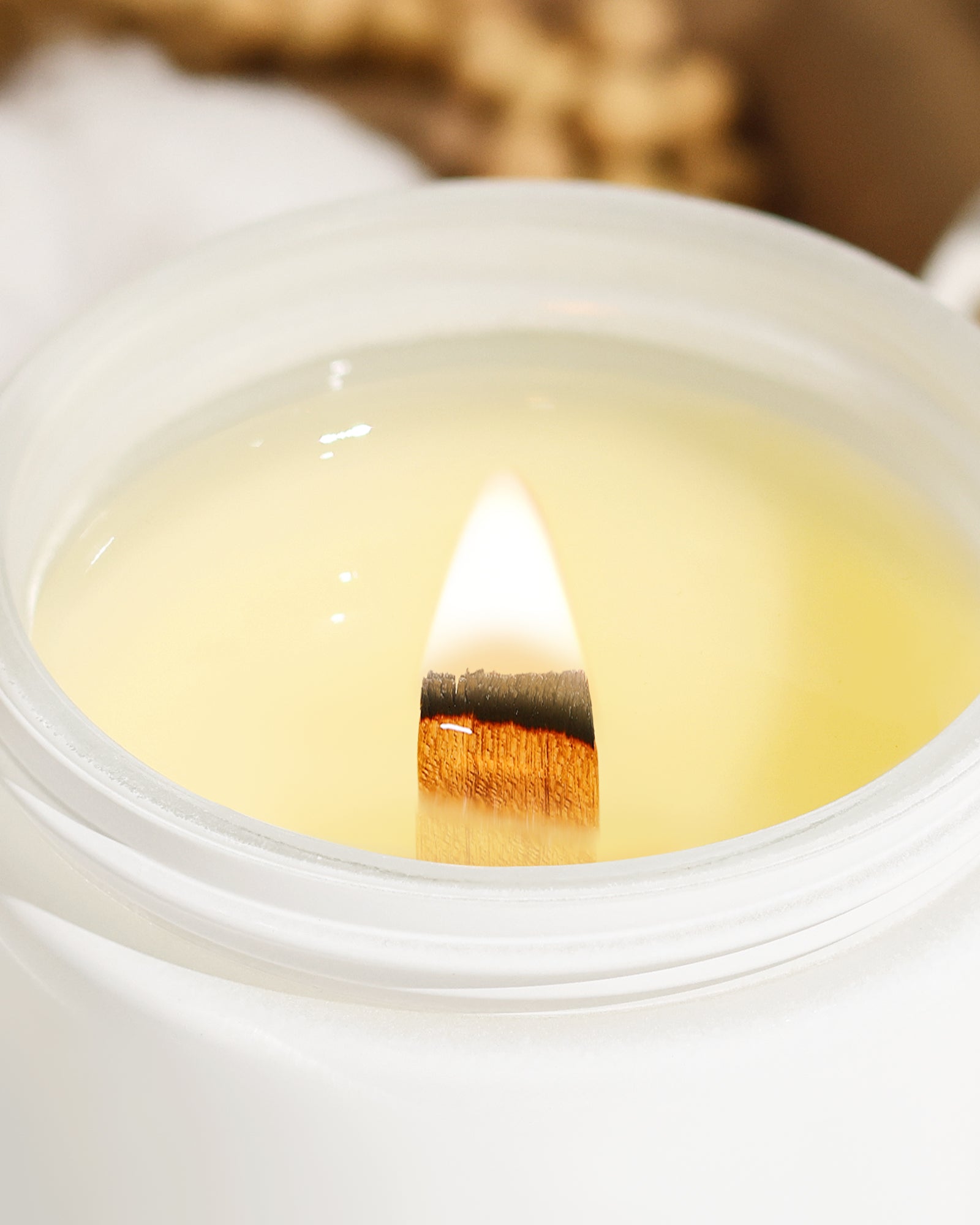 AOOVOO Classic Scented Candle – Lavendar & Amber